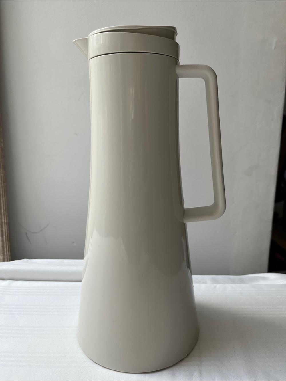 Bodum Bistro Thermal Jug 1.1L - Off-White Vacuum Carafe 11189-913B